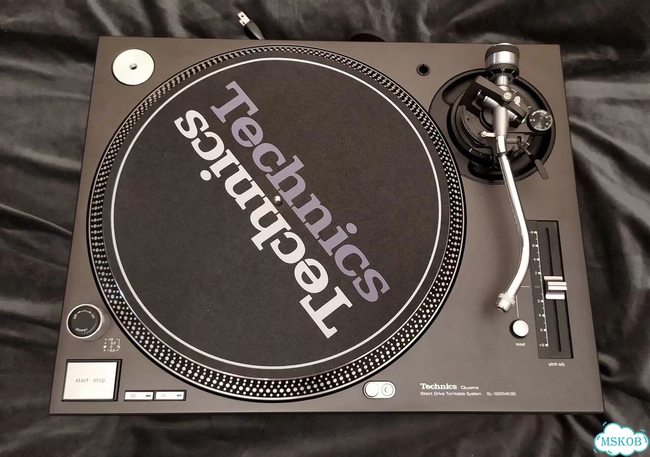Проигрыватель винила technics sl 1200 mk3d фото 1