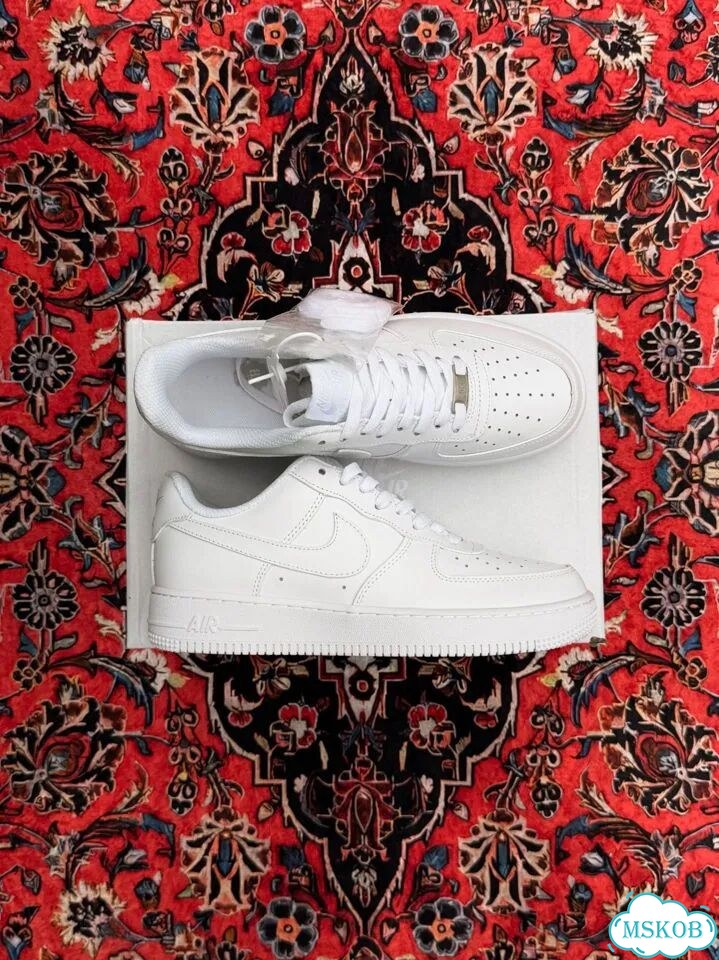 Nike Air Force 1 Белые фото 1