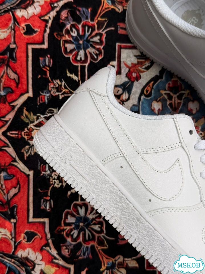 Nike Air Force 1 Белые фото 3