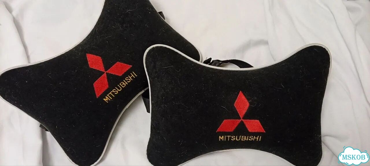 Подушка автомобильная на подголовник mitsubishi фото 1
