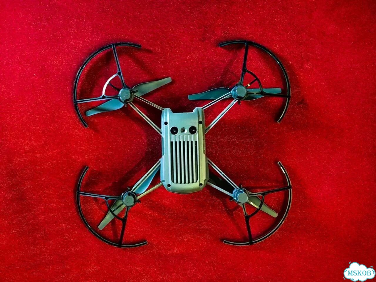 Квадрокоптер DJI tello с кейсом фото 2