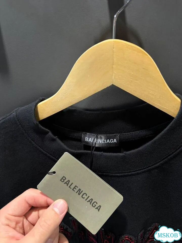 Футболка Balenciaga оверсайз (новинка 2026) фото 5