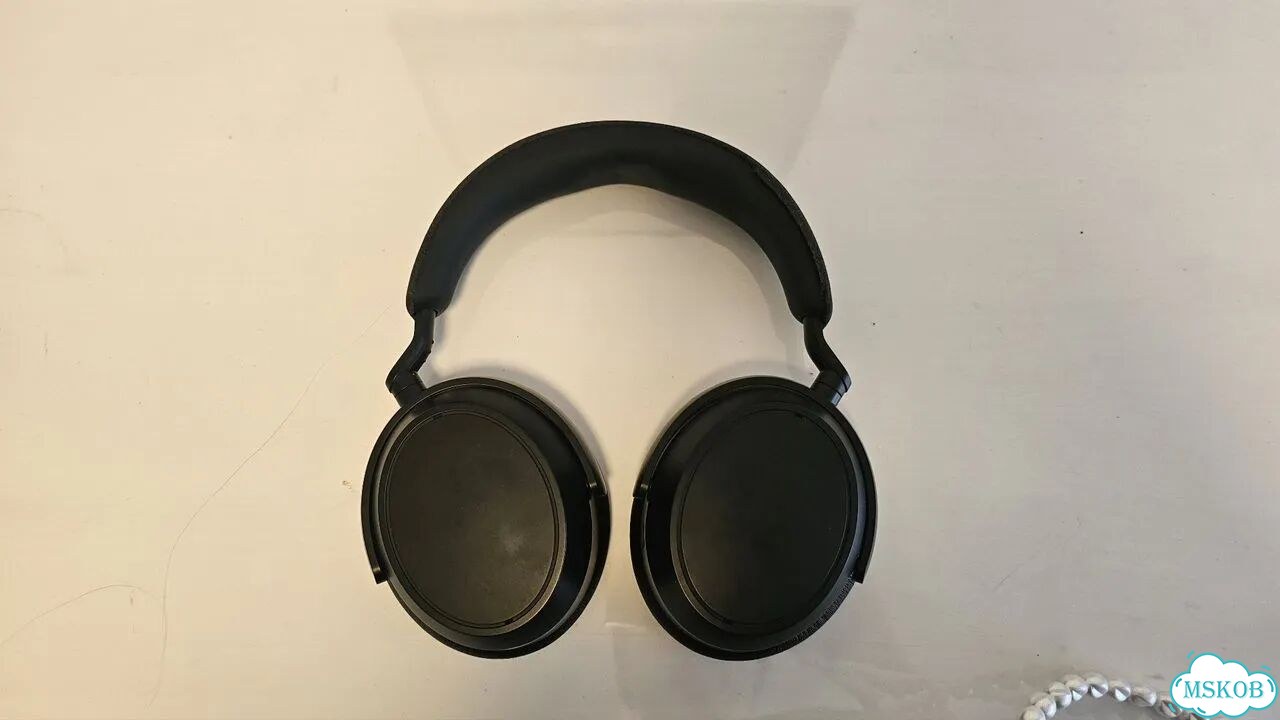 Наушники Sennheiser Momentum 4 Wireless фото 3