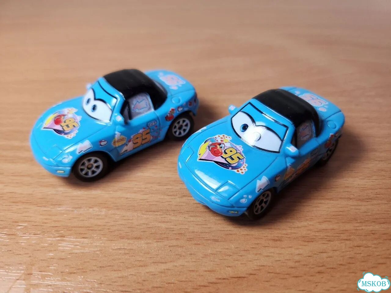 Тачки Cars Dinoco Mia Tia фото 1