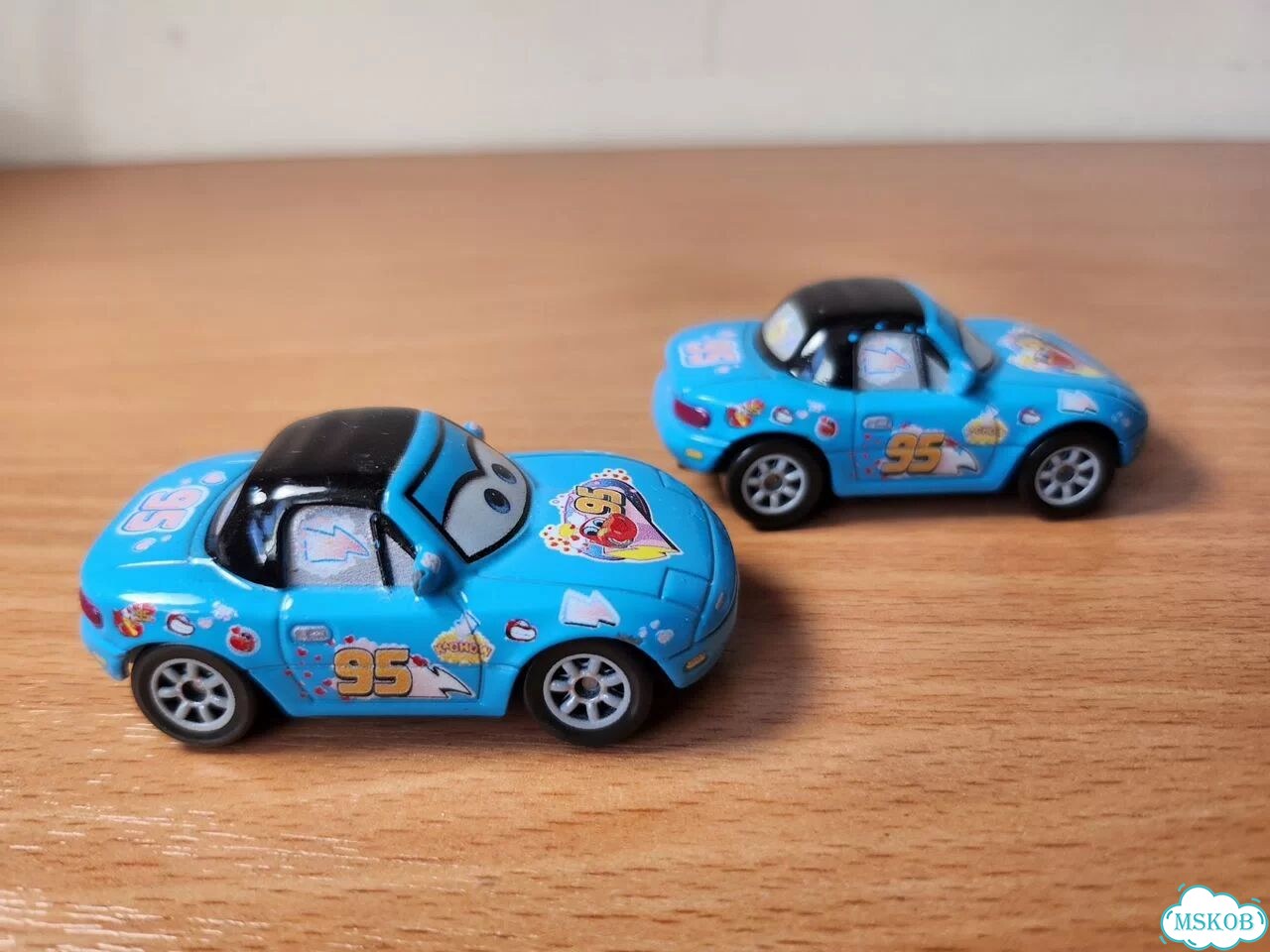 Тачки Cars Dinoco Mia Tia фото 4