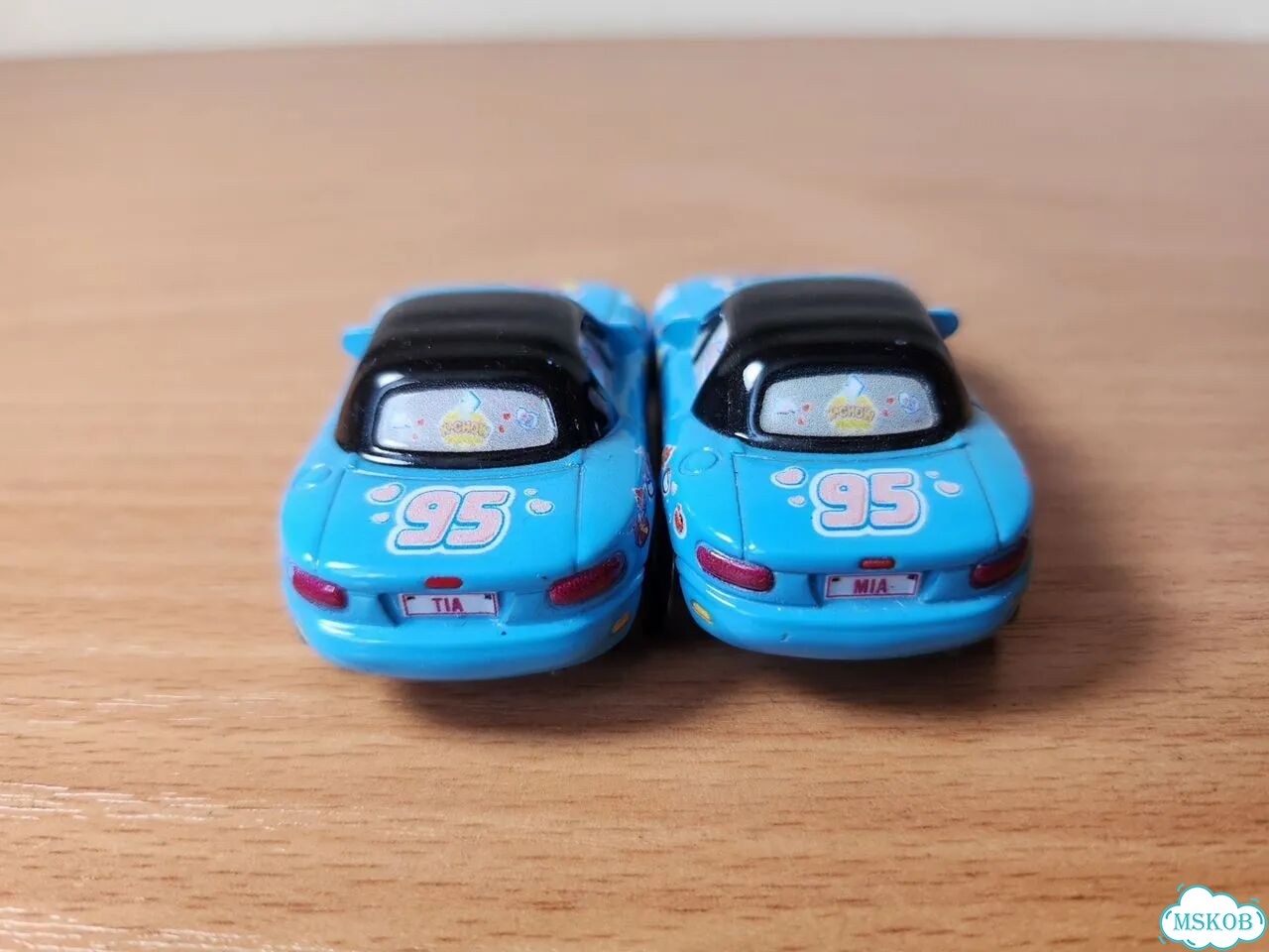 Тачки Cars Dinoco Mia Tia фото 5