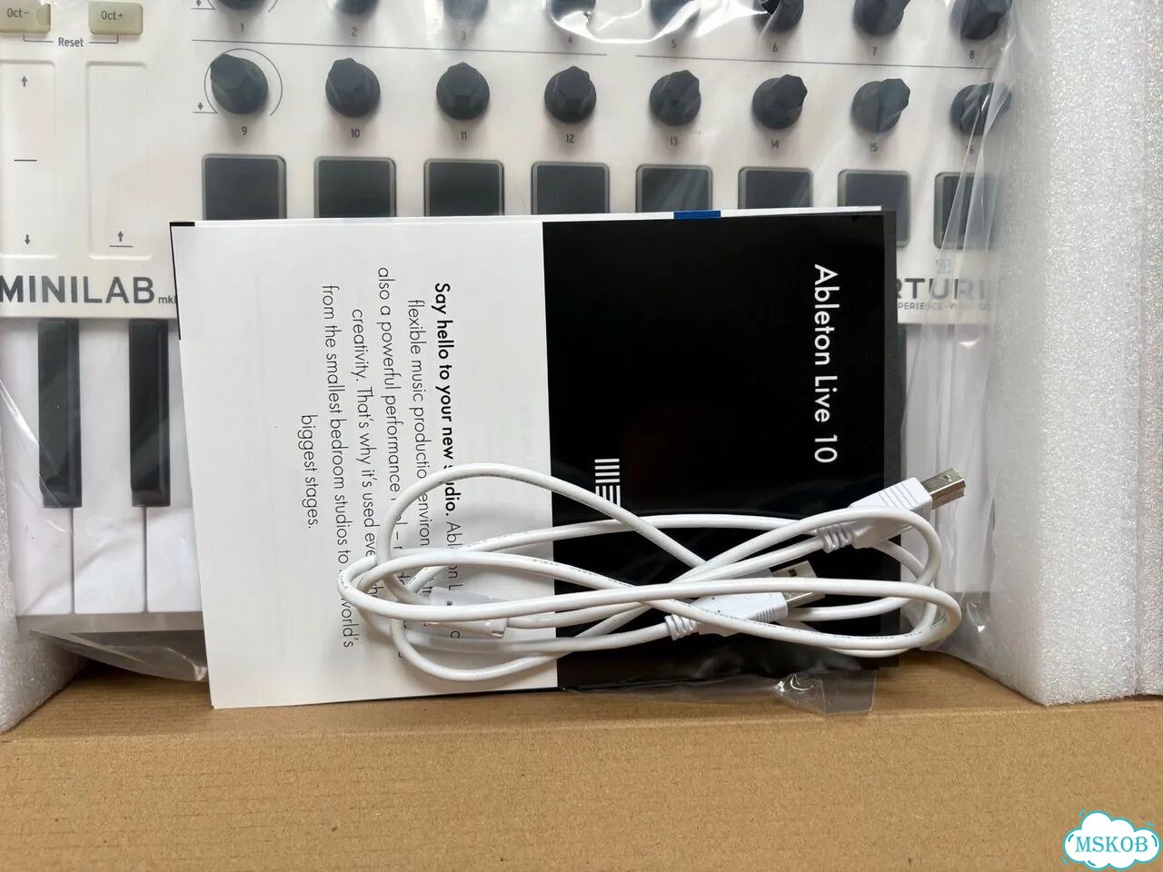 Arturia minilab mk2 новая фото 3