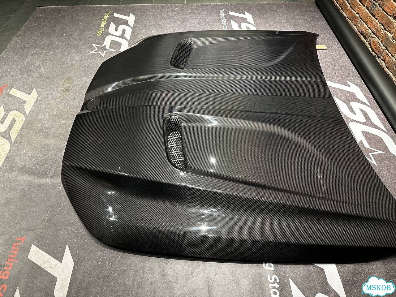 Капот BMW M5 G90 G99 G60 SQ сухой карбон фото 7
