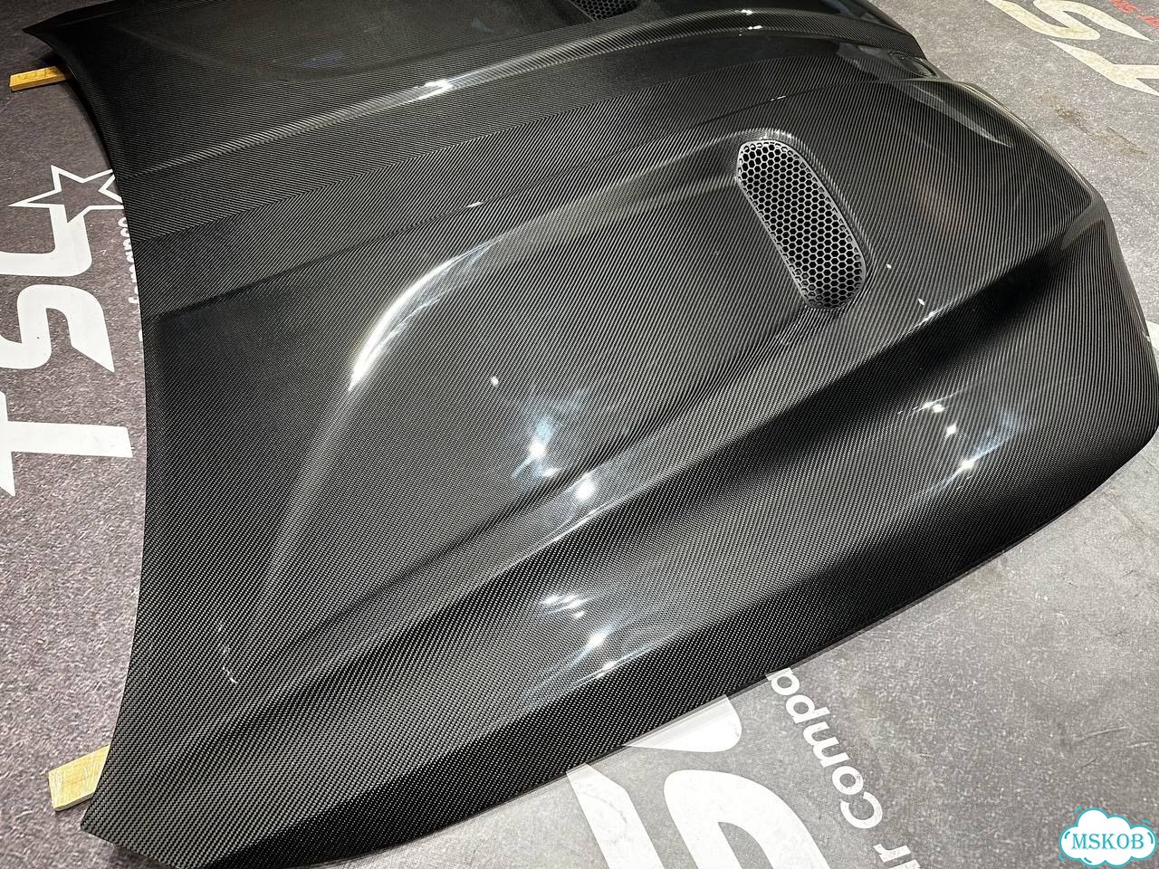 Капот BMW M5 G90 G99 G60 SQ сухой карбон фото 8
