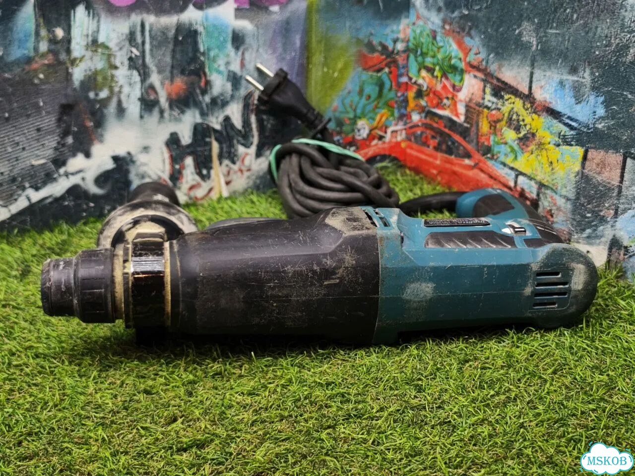 Makita HR2600 фото 3