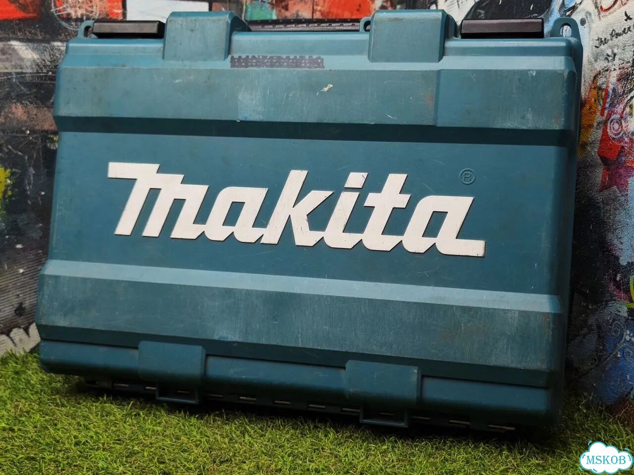 Makita HR2600 фото 6