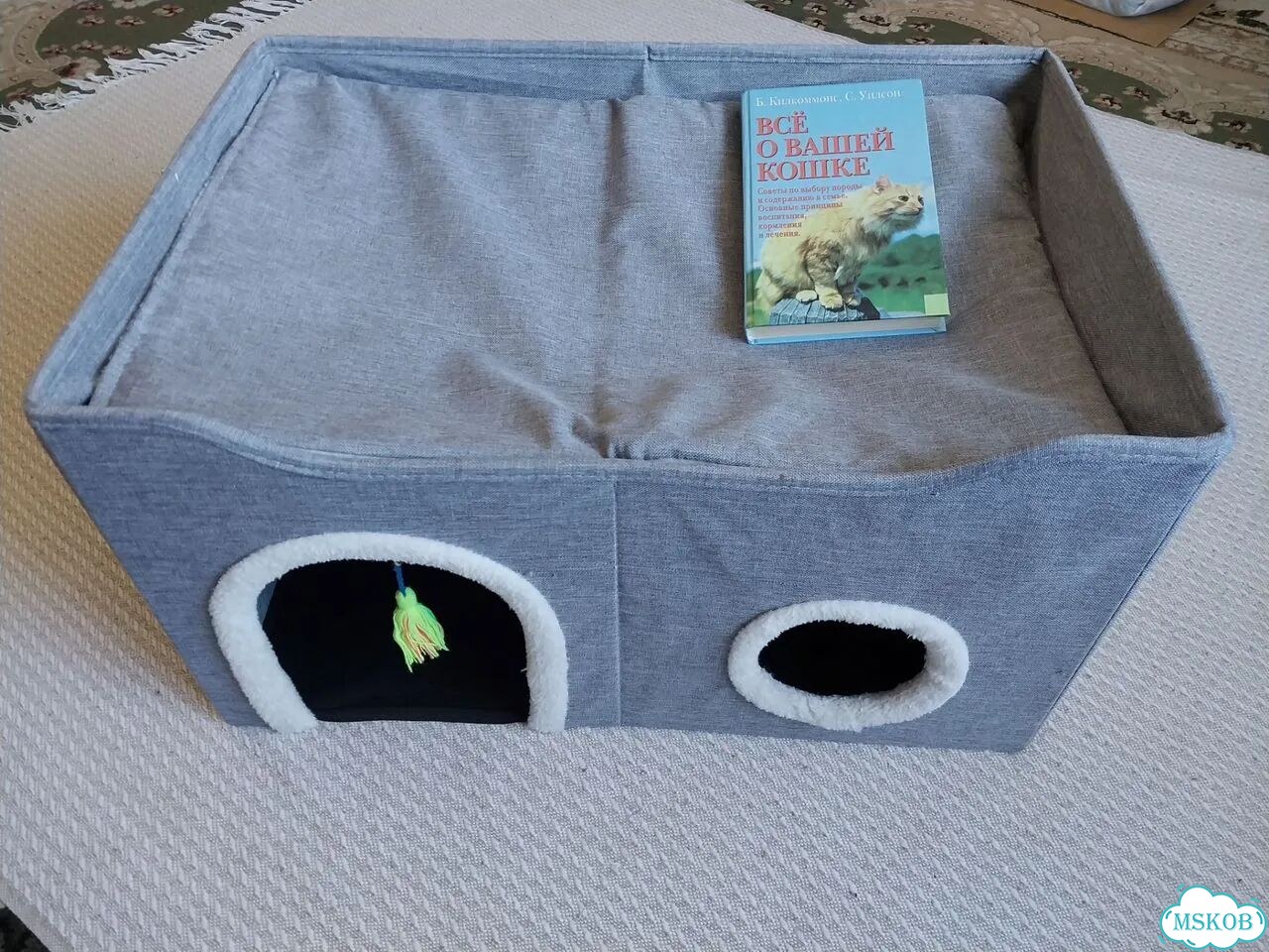 Домик для кошки с когтеточкой и лежанкой +книга фото 1