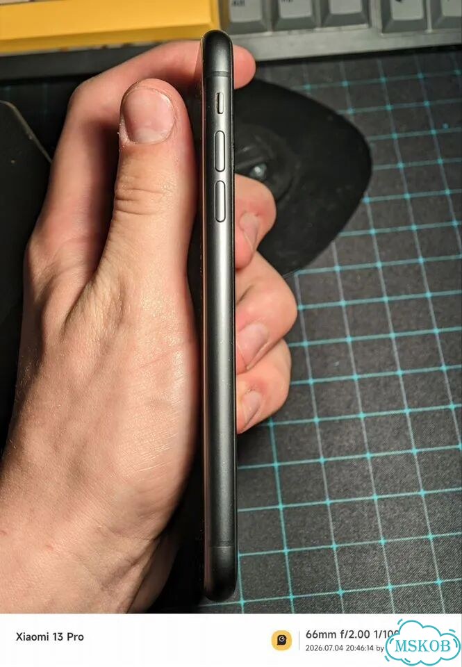 iPhone 11, 64 ГБ, SIM + eSIM фото 5