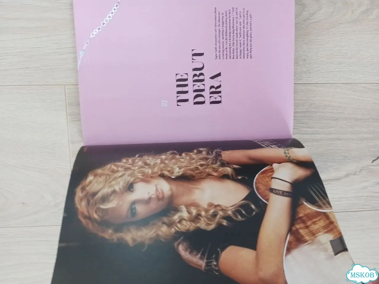 Книга про Тейлор Свифт фото 2