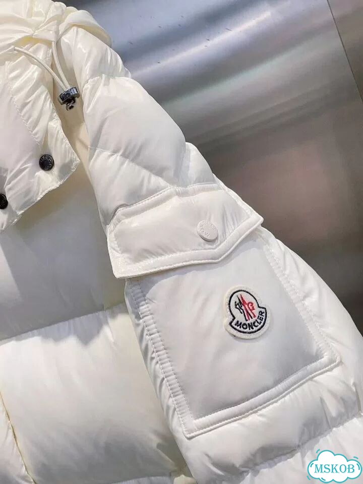 Moncler Cavettaz Hooded Long Down пуховик женский фото 4