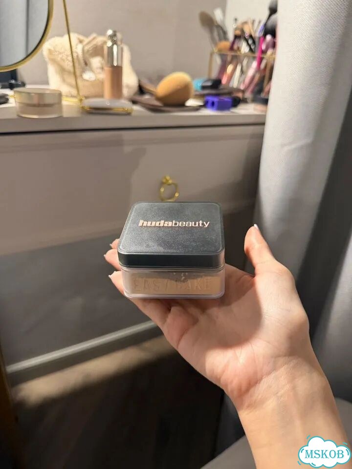 Huda beauty пудра фото 1