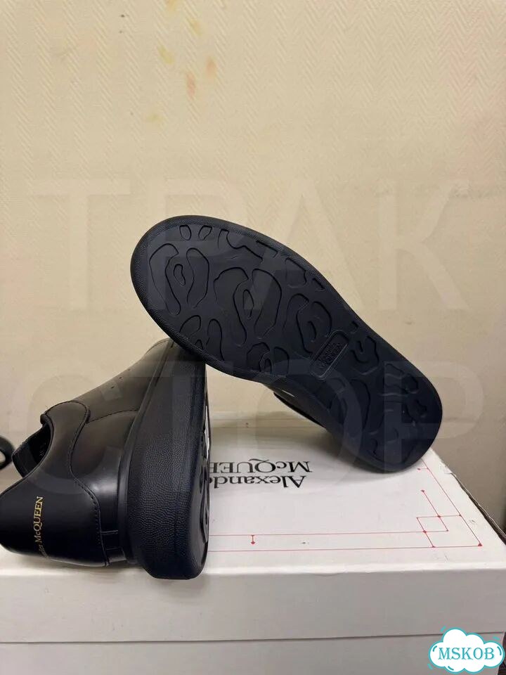 Кеды alexander mcqueen oversized black фото 5