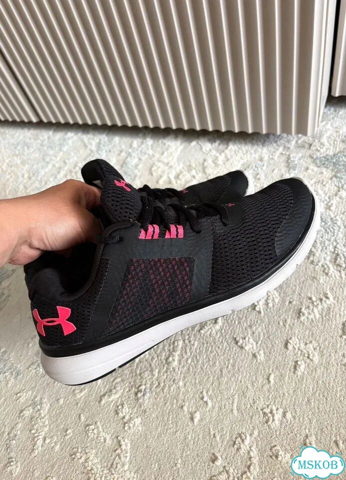Кроссовки женские Under Armour W Fuse FST фото 1