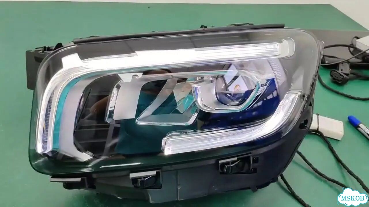 Передняя левая фара Mercedes-Benz GLB-W247 фото 1