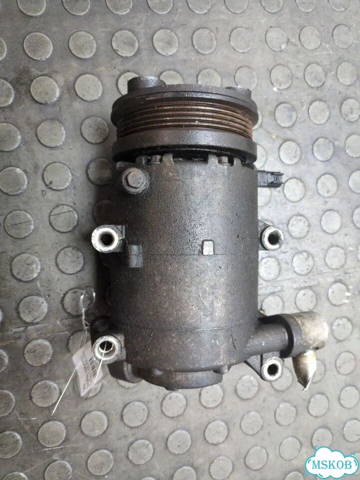 Компрессор кондиционера Ford Focus 2 фото 1