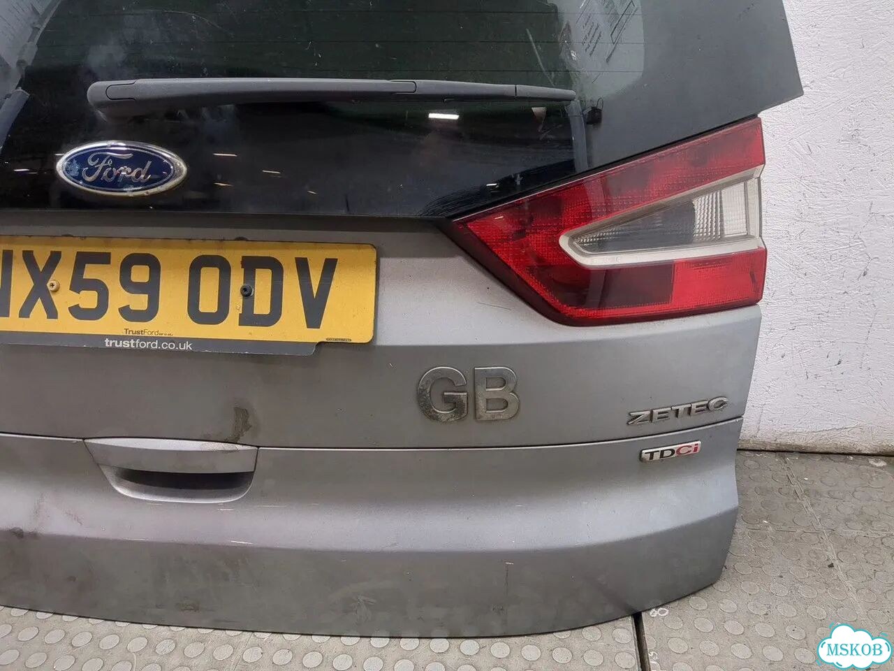 Крышка багажника Ford Galaxy фото 5