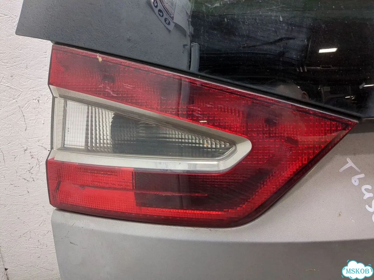 Крышка багажника Ford Galaxy фото 8