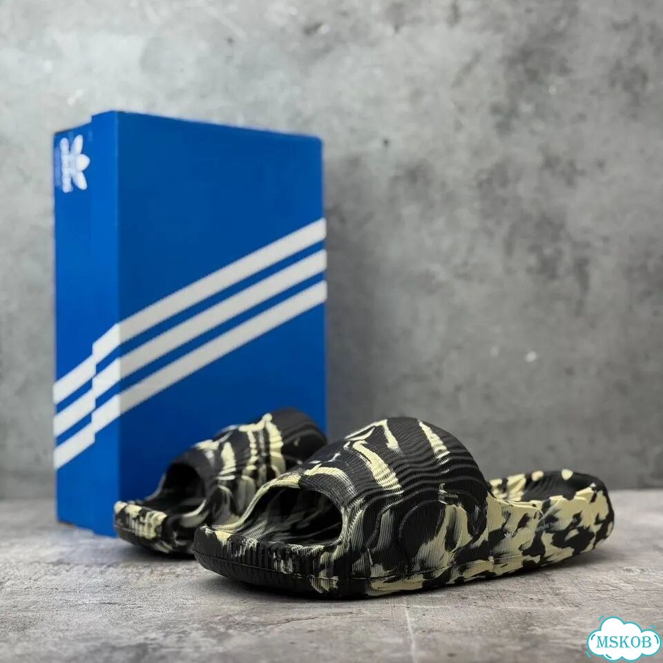Мужские тапки adidas фото 1
