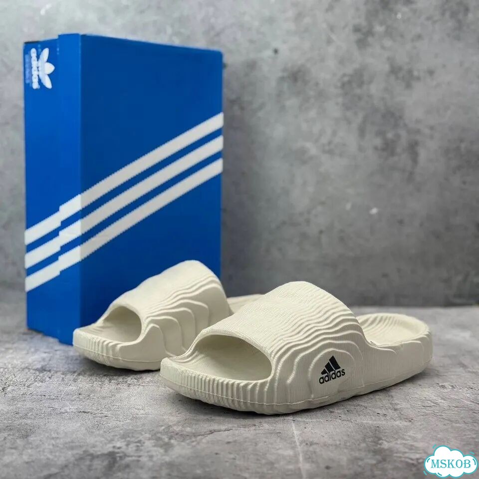 Мужские тапки adidas фото 1