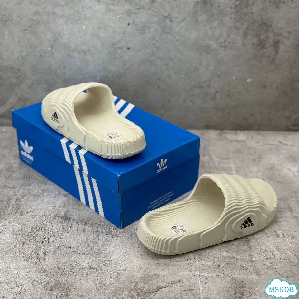 Мужские тапки adidas фото 3