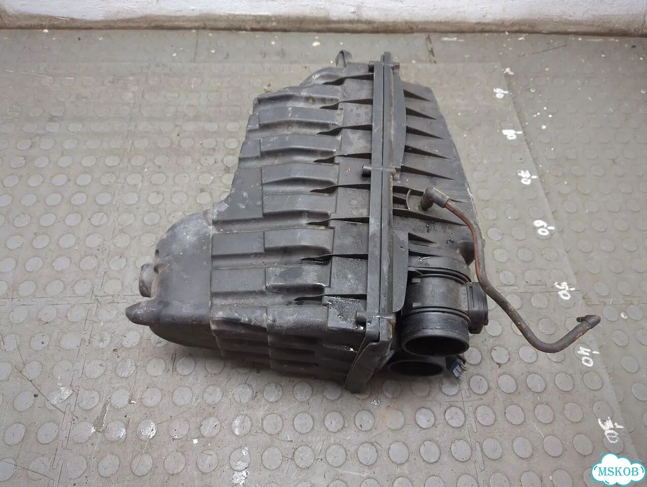 Корпус воздушного фильтра Land Rover Range Rover 3 (LM) фото 4