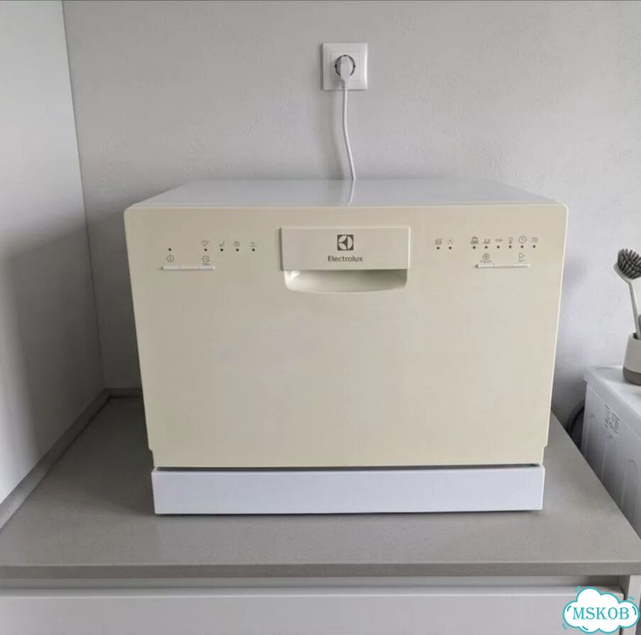 Компактная пoсудoмоечная машина Electrolux фото 1