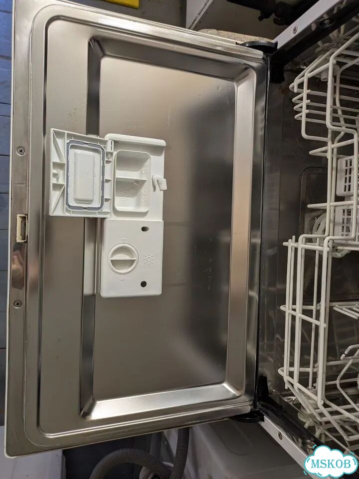 Компактная пoсудoмоечная машина Electrolux фото 4