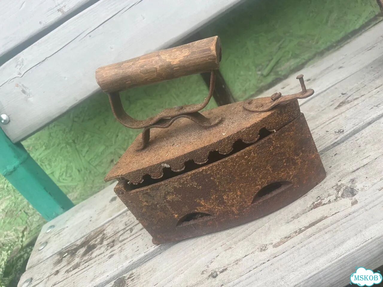 Утюг старинный угольный фото 4