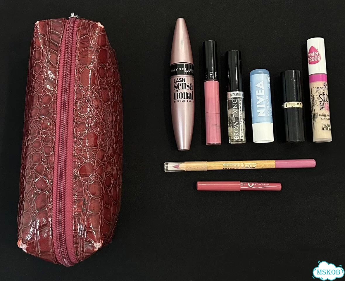 Косметичка L'Oréal Paris с косметикой фото 1