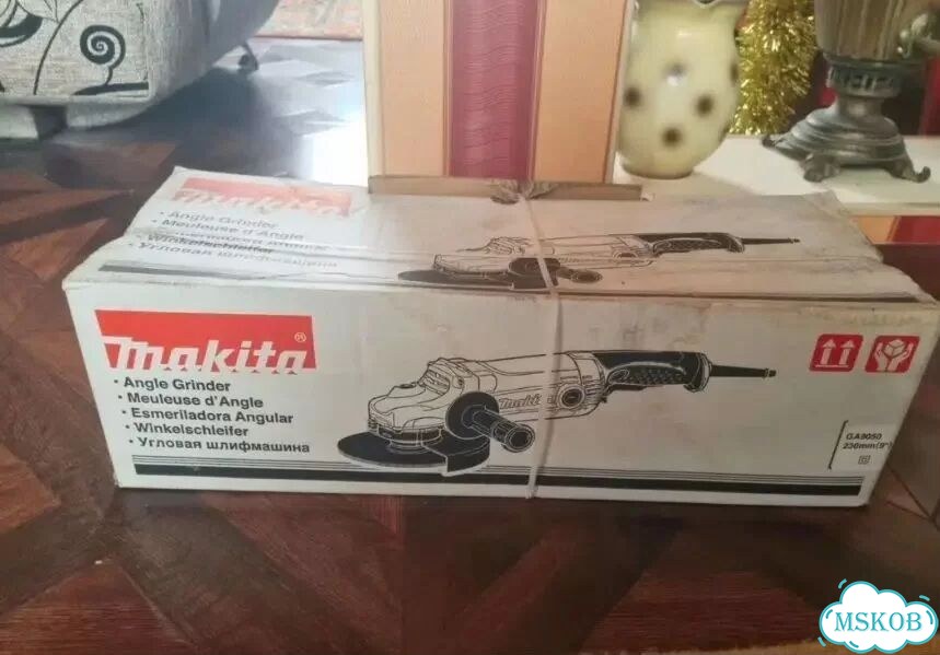 Ушм болгарка makita ga 9050 фото 3