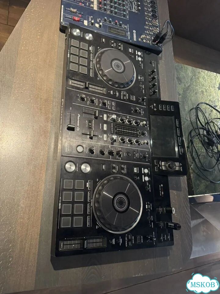 Пульт dj контроллер Pioneer XDJ-RX2 фото 2