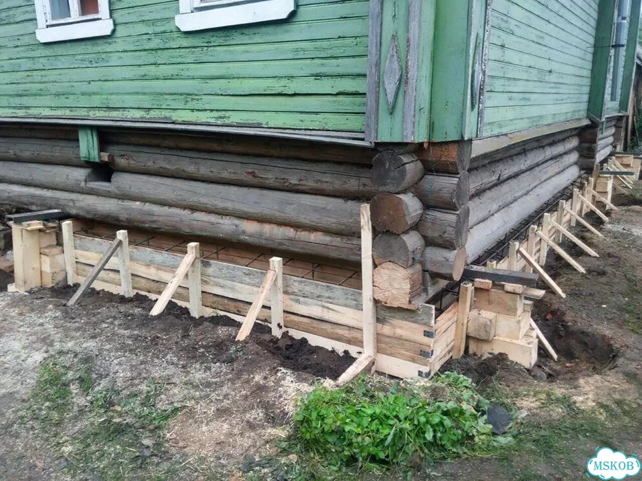 Ремонт домов. Замена венцов. Подъем дома фото 2