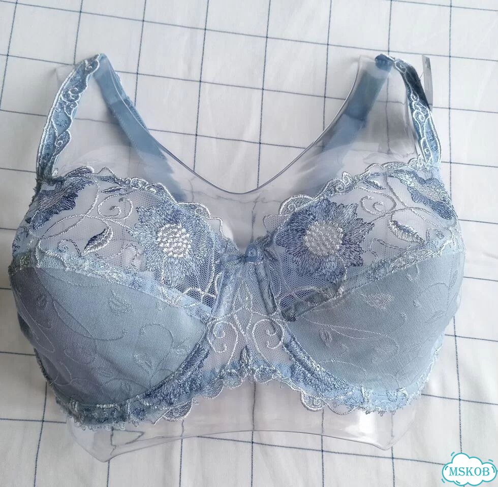 Бюстгальтер Lou 80D новый Франция фото 2