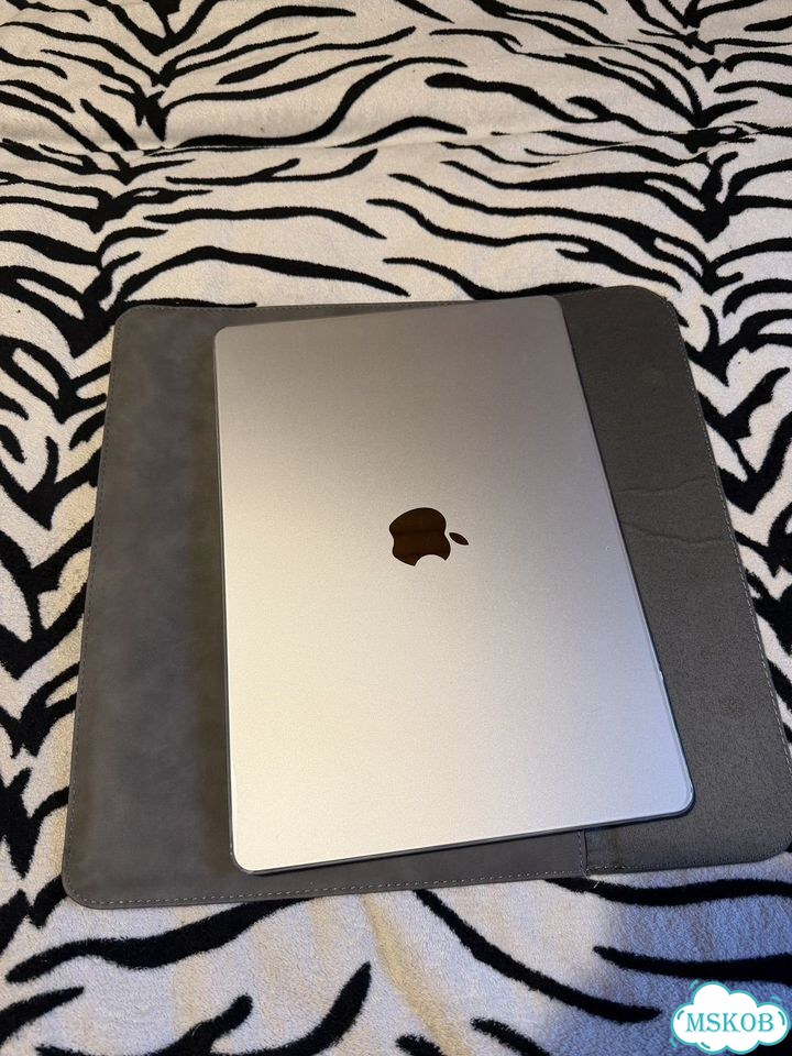 Apple macbook air 15 m5 фото 1