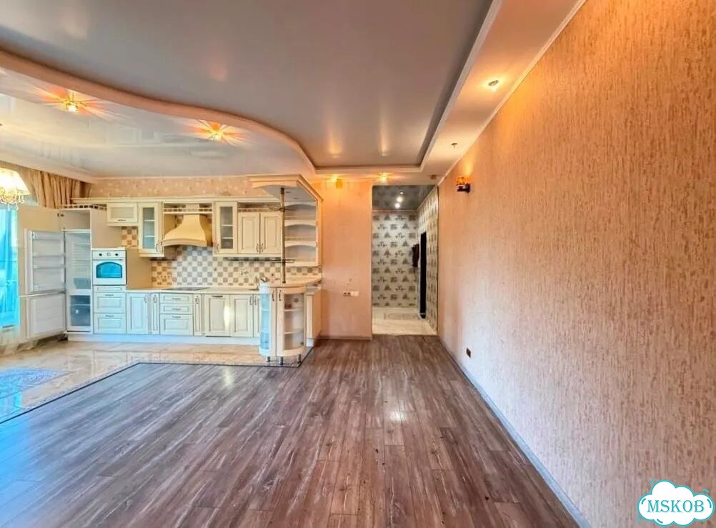 3-к. квартира, 100 м², 2/3 эт. фото 2
