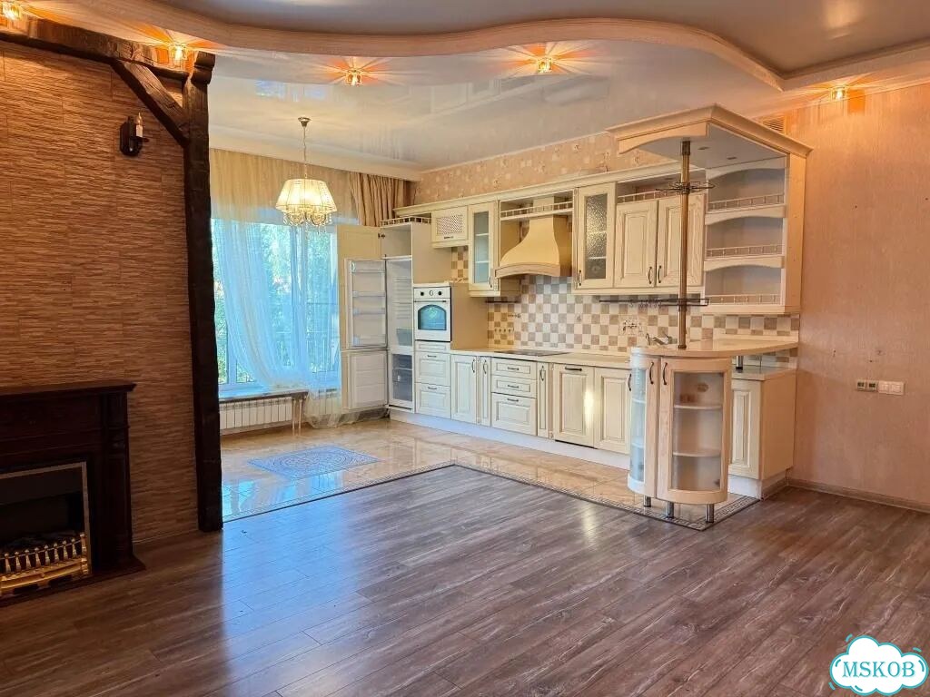 3-к. квартира, 100 м², 2/3 эт. фото 4