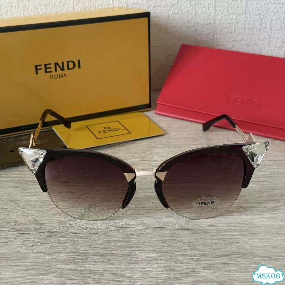 Солнцезащитные очки fendi новые фенди фото 2