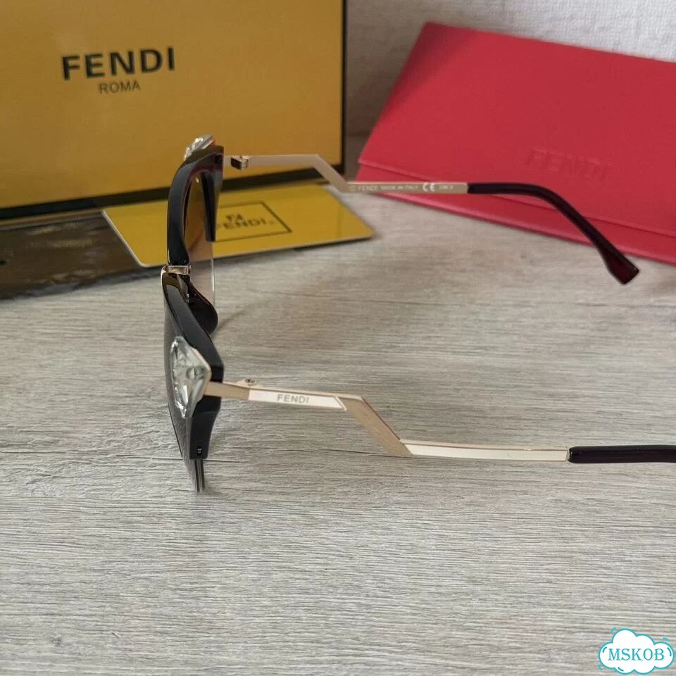 Солнцезащитные очки fendi новые фенди фото 6