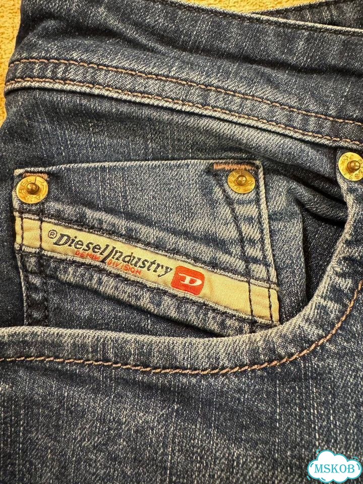 Мужские джинсы diesel фото 3