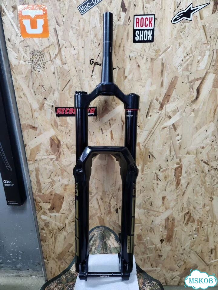 Вилка Rock Shox Zeb Ultimate 29 170мм фото 1
