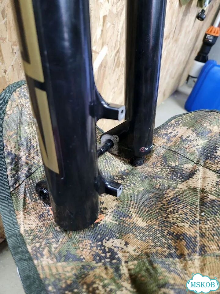 Вилка Rock Shox Zeb Ultimate 29 170мм фото 8