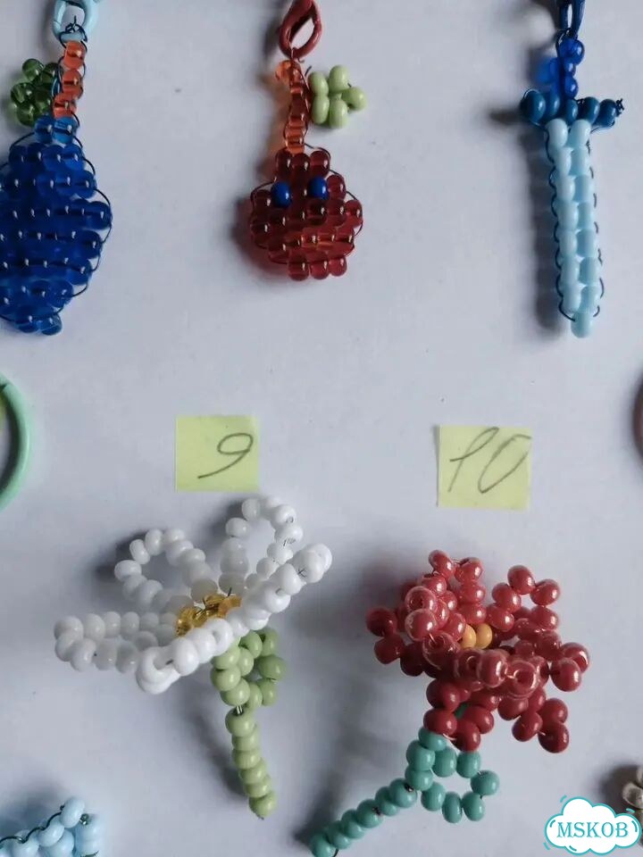 Брелоки из чешского бисера, стекло фото 6