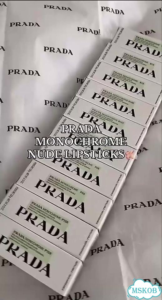 Помада Prada Monochrome Hyper Matte Оригинал фото 1