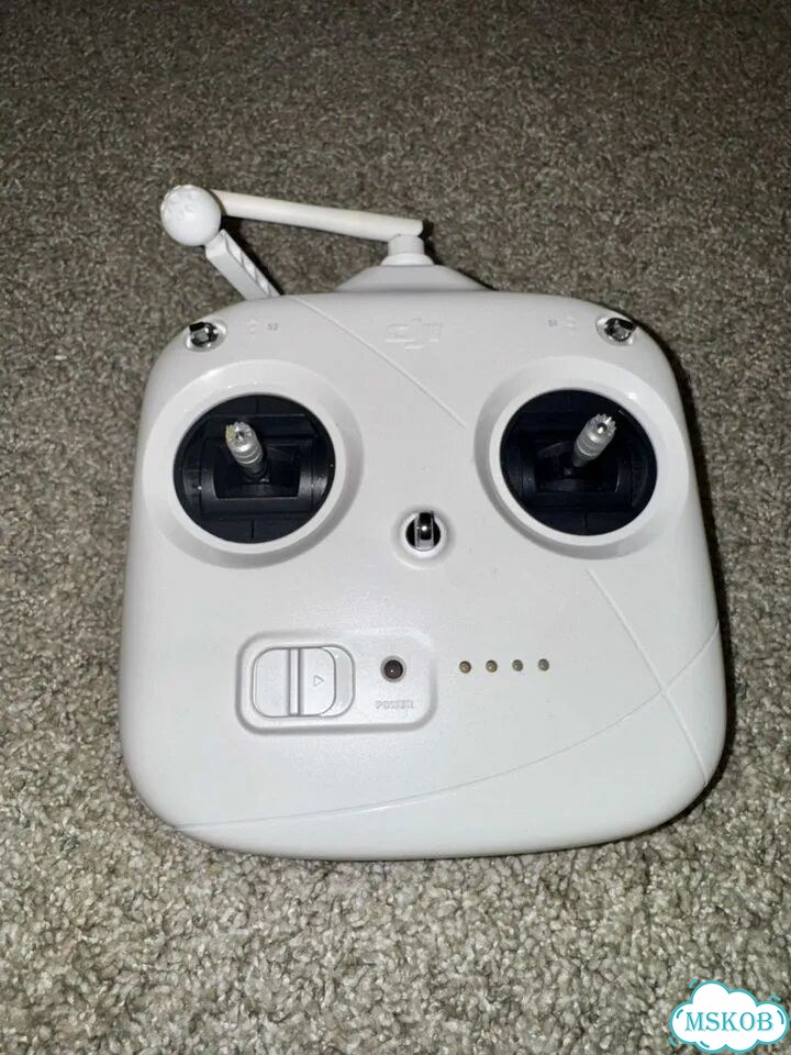 Квадрокоптер DJI Phantom 3 фото 10