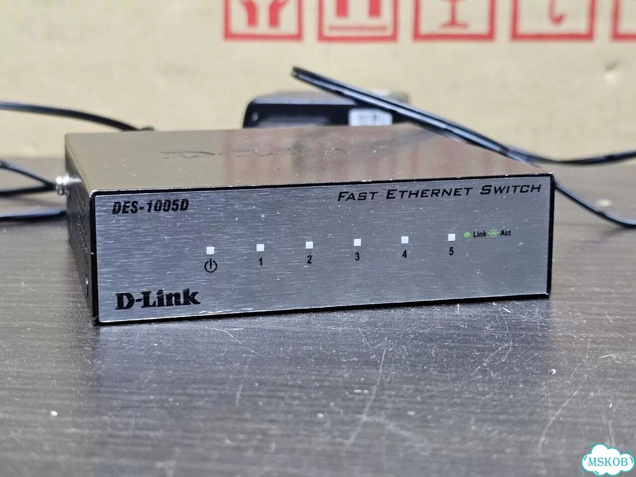 Коммутатор D-Link DES-1005D, 5-порт Fast Ethernet фото 1